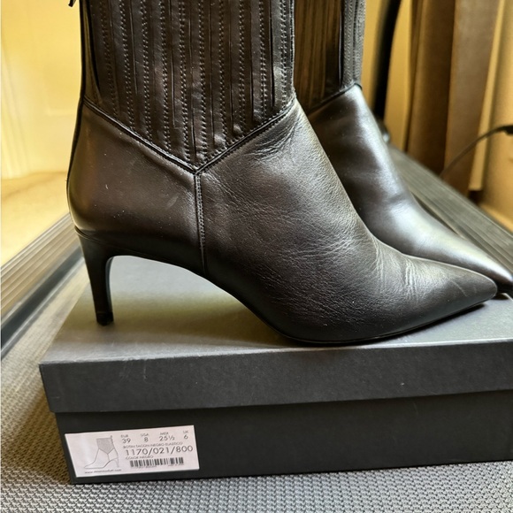 Massimo Dutti brand new leather boots - Picture 4 of 6